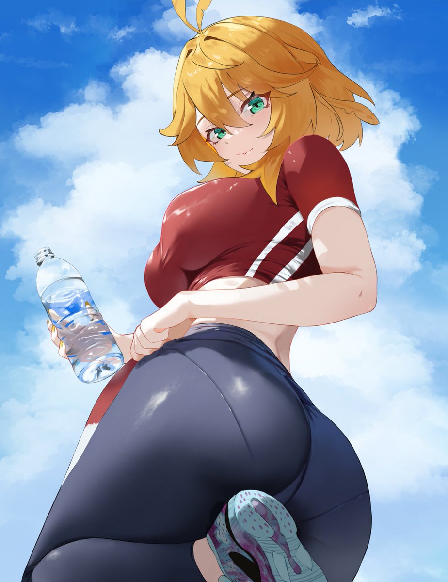 IdolMia_'s tweet photo. ドキ鶏🐔運動します3回
Dokibird working out for the third time 
#DokiGallery https://t.co/GxHkwutvf3
