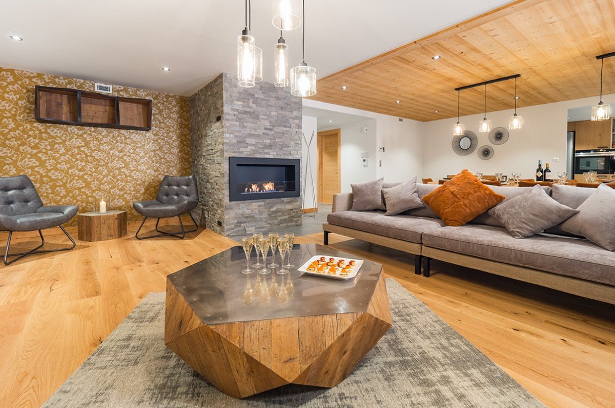 VIP_SKI's tweet image. At VIP SKI we live, breathe and sleep skiing and understand that many of our clients do too. 

We’ve taken care of the service side. The real fun starts when we welcome your group through our front door and get to know you all as individuals.

Colibri Uno | Morzine | Sleeps 8-12