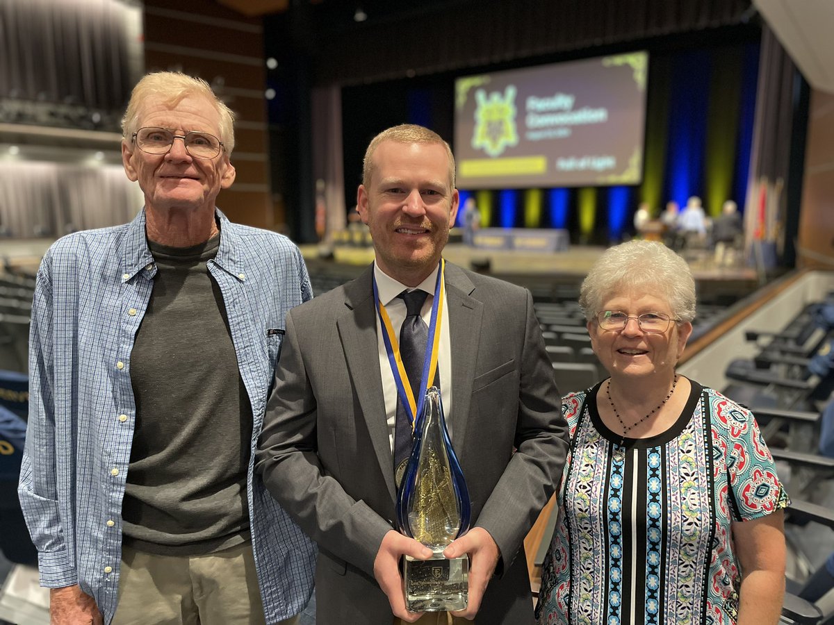 So proud of Andrew Joyner for being awarded the <a href="/etsu/">ETSU</a> service award. He works hard to help his students get jobs after they graduate and is passionate about the TCO providing accurate data for farmers to track the rain and drought. <a href="/ETSUPrez/">Brian Noland</a> <a href="/EtsuProvost/">ETSUProvost</a> #GoBucs