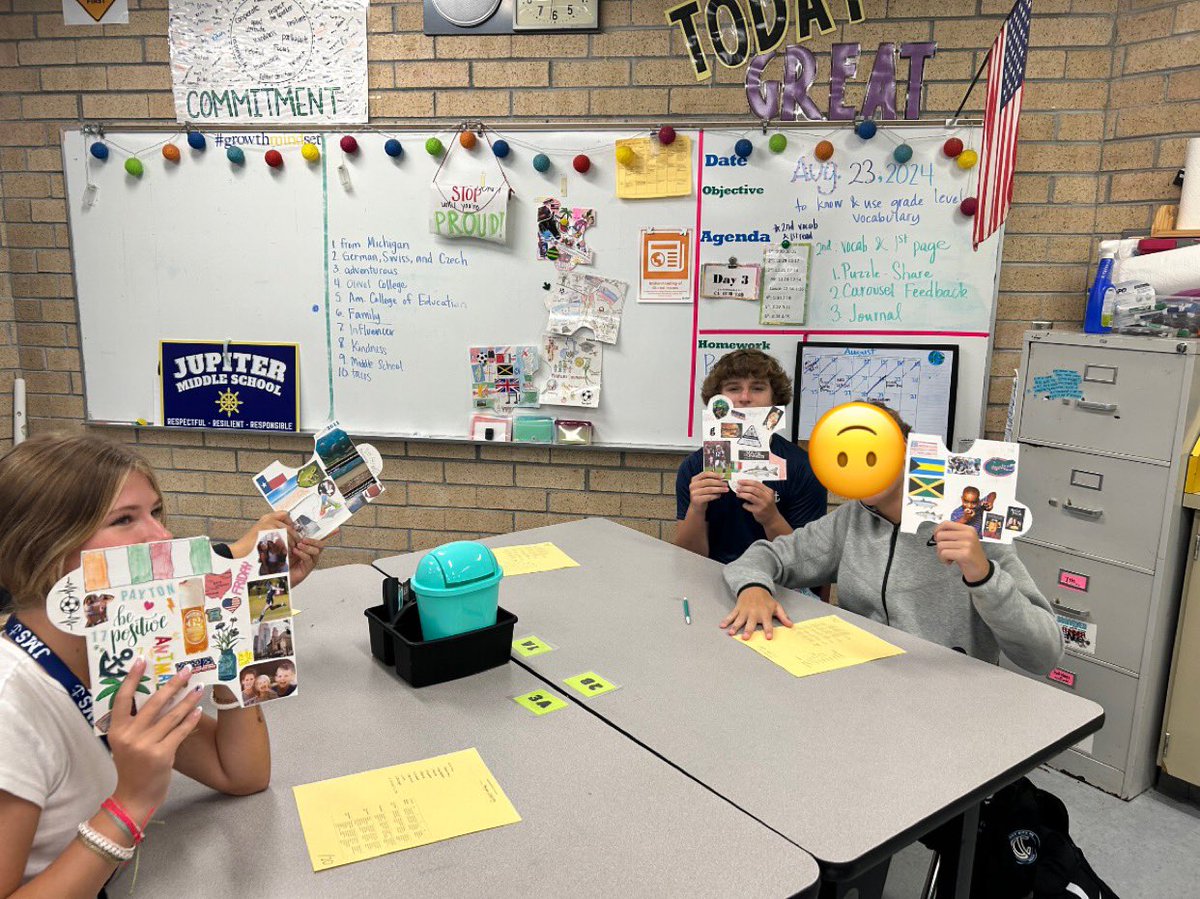 Streinsclass's tweet photo. On project turn-in days, we always do #carouselfeedback for peer reviews and praise. @kaganonline #kaganambassadors #cooperativelearning #itsallaboutengagement https://t.co/Nc78K98V6W