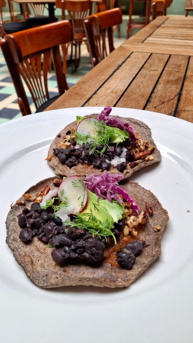 El #menúdeldía está #deli!

¡Ven! Te esperamos con:

ENTRADA: Sopa azteca
FUERTE: Taco de nuez con chapulín
.
.
.