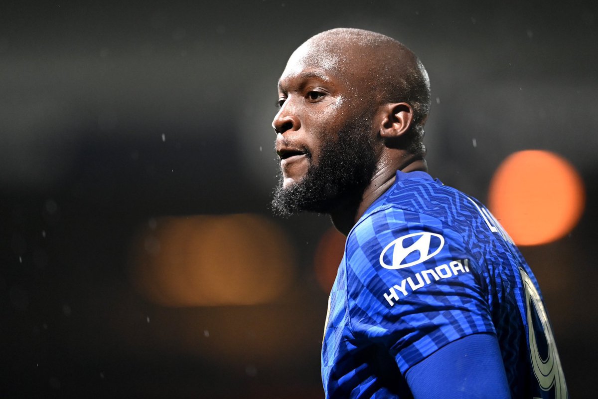 Talk_To_God_1st's tweet photo. 45M for ROMELU LUKAKU? Chelsea fo) fr3 saint chale. eii https://t.co/uIzaiiW8UA