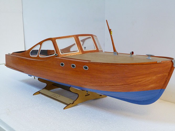 Solö Ruff is a classic day cruiser that was built by the swedish company Royal Storebro in the 1950-60′s. The boat was popular and was had several versions until 1965. It was mainly sold in Europe and North Americawhere it was called The Baltic Sea Chaser. 
#agesofsail #hobbykit