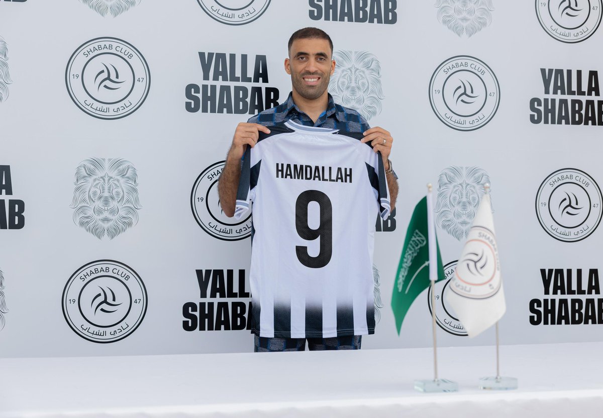 13saeed's tweet photo. "بفلوسنا يا عبيد ماش معروفي"  🖤🤍 https://t.co/QdYKuAQLtj