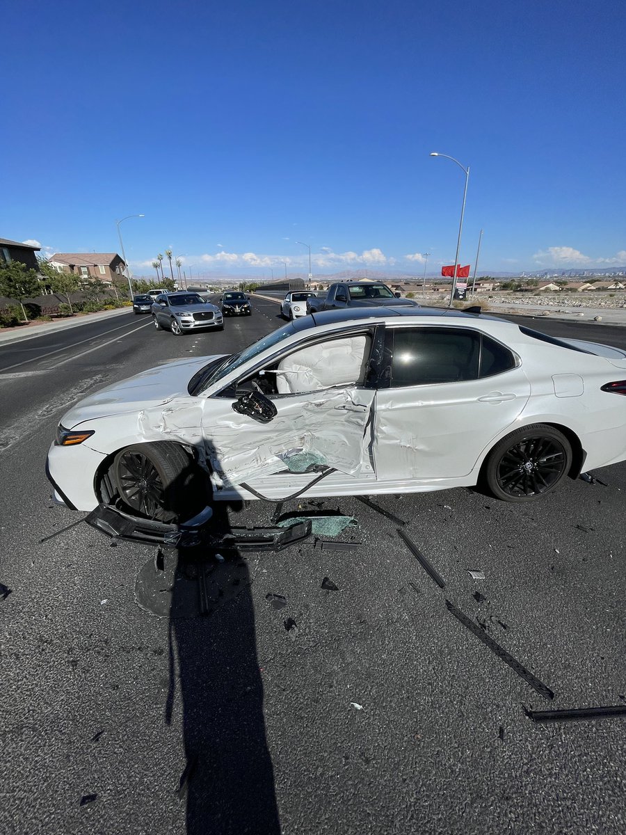 DevoLeFave's tweet photo. Nobody will remember: 
- your salary
- how “busy you were” 
- how many hours you worked 

People will remember: 
- @Toyota makes a fantastic and safe car. https://t.co/F1sl1vFHW3