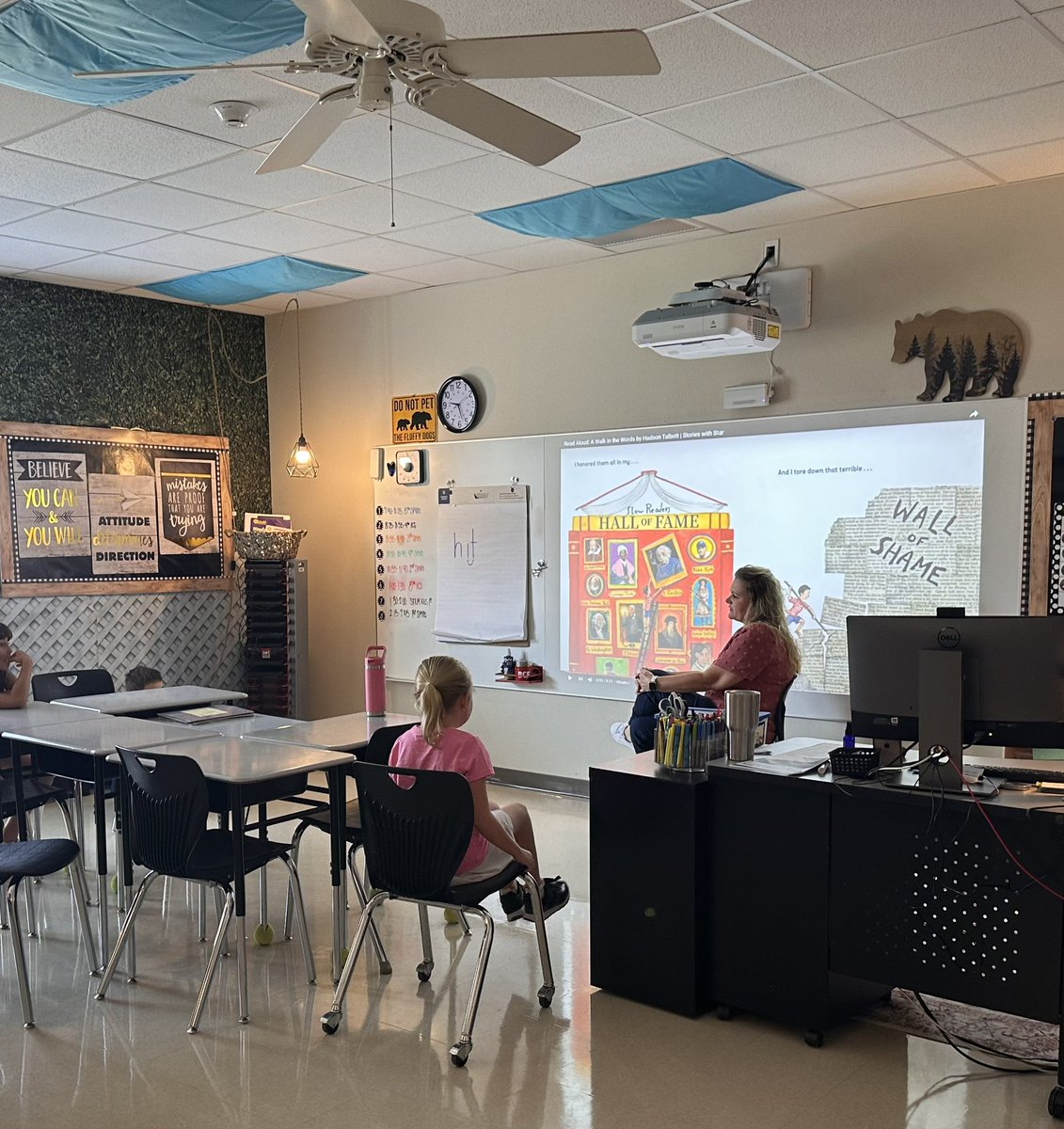 LTISDSpecSvcs's tweet image. Had fun visiting the BCE Bobcats today!  Got to see Ms. Fuller in Reading and Ms. Clements in Writing.  I want to do a pineapple project too!