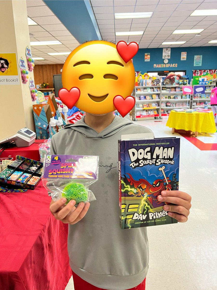 MelanieVarvi's tweet photo. Our students were so happy to receive books from the book fairy today at our school book fair. https://t.co/irS3Pyx8rR