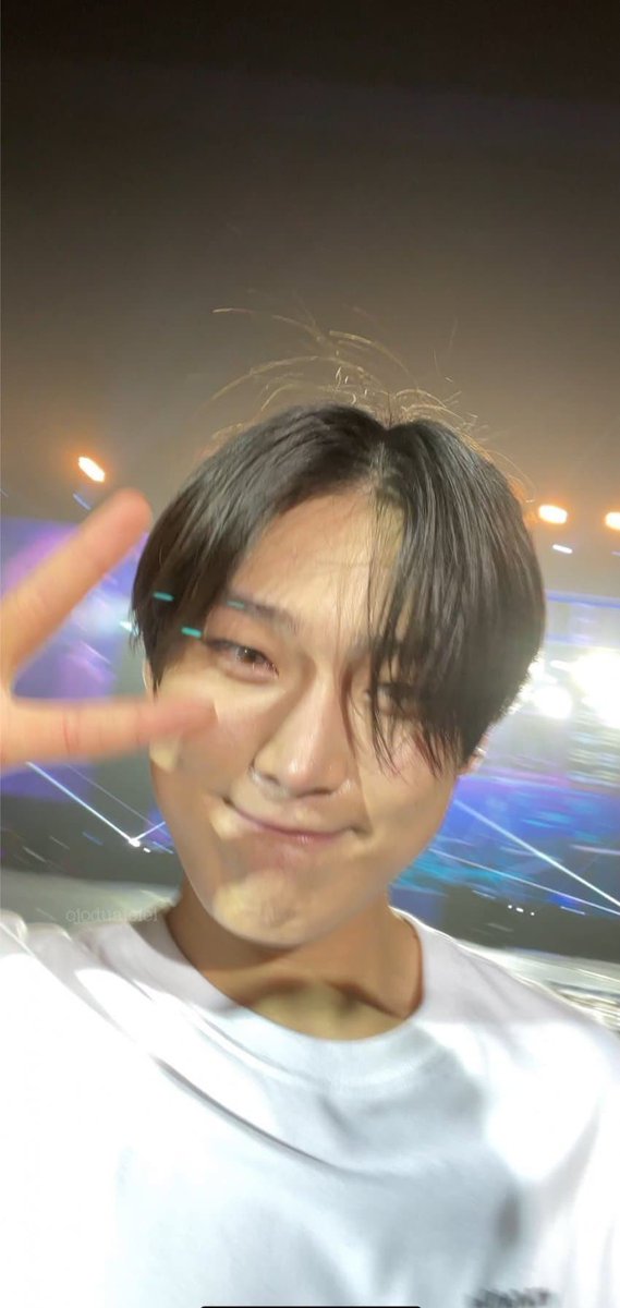 realsunoomom's tweet photo. 턱으로 땅도 팔 수 있음 삽으로 이용 가능 ㅇㅇ 
턱에 먹이도 ��장가능하긔 https://t.co/ixuh9HHLzR