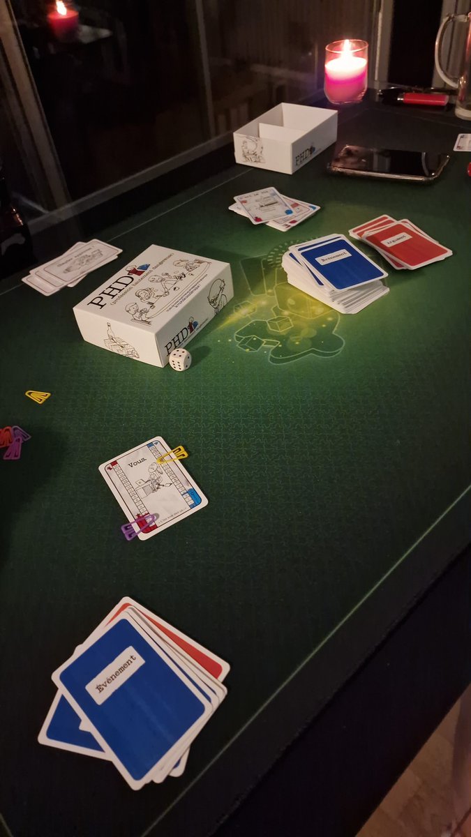 Même comme ça je suis pas certain de la finir cette thèse
<a href="/RaphaelTourtet/">Raphaël Tourtet</a> <a href="/Phd_jeu/">PHD le jeu</a>