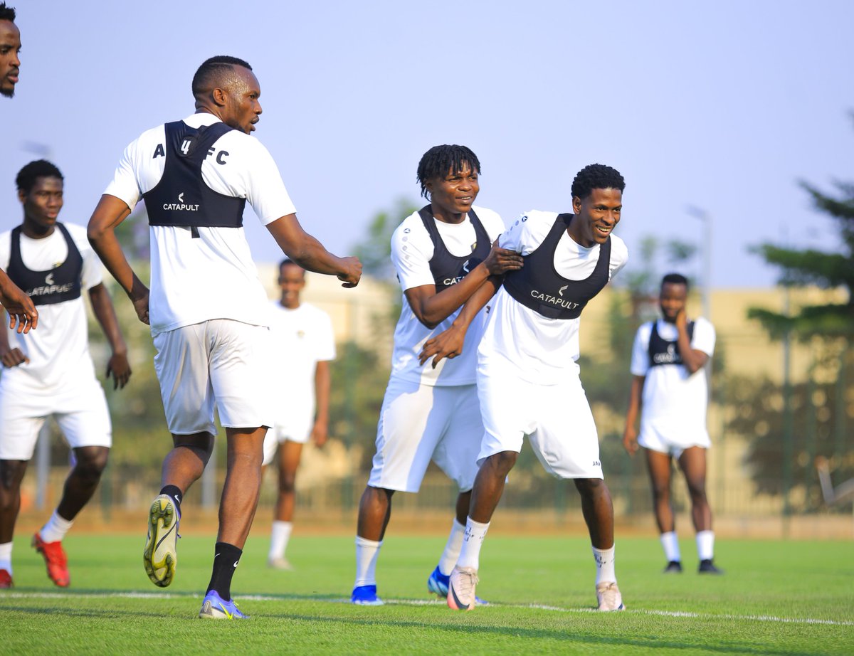aprfcofficial's tweet image. Today was a good day at practice. Tomorrow will be a beautiful evening.
 
Tell a friend to tell a friend that the plot is Amahoro Stadium.

#LetsRoar #APRTupaNdani🦁🤍🖤🤍