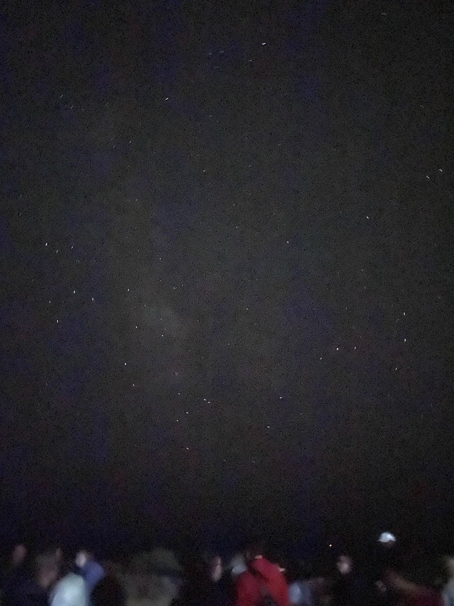 cessiem's tweet image. A ver Saturno, a via láctea e as constelações, no farol da Ponta da Piedade.