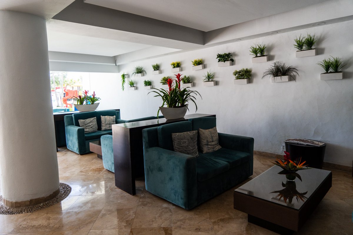 oceanspahotel's tweet photo. Tu rincón especial en el lobby.
Your special corner in the lobby.
#cancun #oceanspa #sunsetworldexperiences #mexico #travel #paradise #paraiso #caribbean #hotel https://t.co/k5MirGNGuU