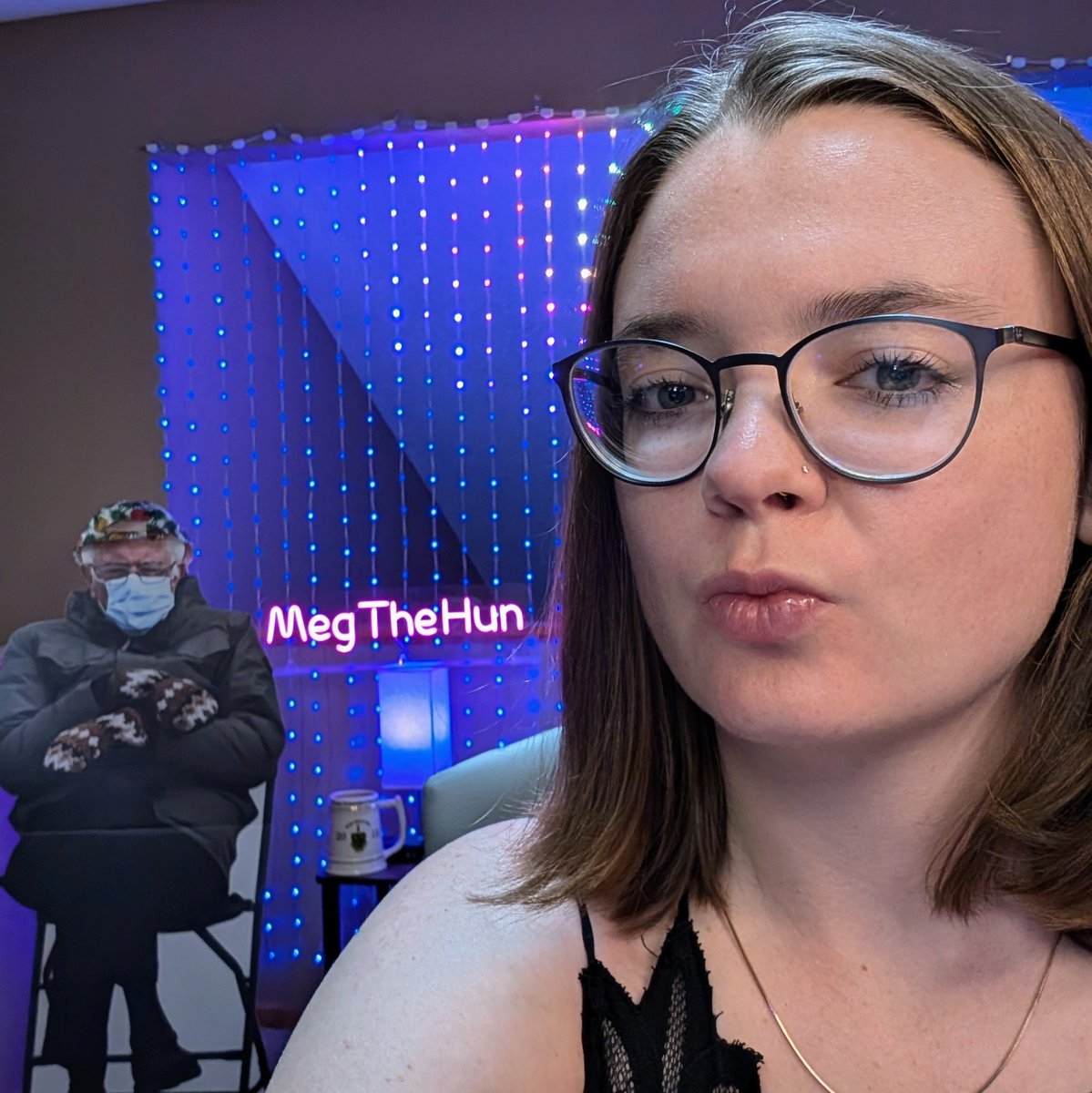 We out here and live bb!!

Come thru! (Tabs appreciated)

Kick.com/MegTheHun