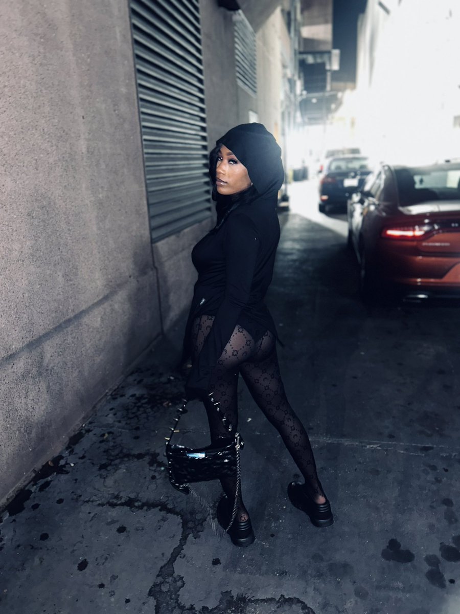 oneway_frank's tweet photo. And to me 
You are the star 
Of the show still ⭐️🖤 https://t.co/CZsrwL3PeW