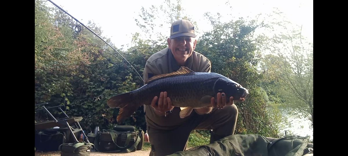 PaulCrysell's tweet photo. It has been a blustery  day at Tufnell Mere but managed to land this beast my PB for this lake. https://t.co/XsWIr5skTX