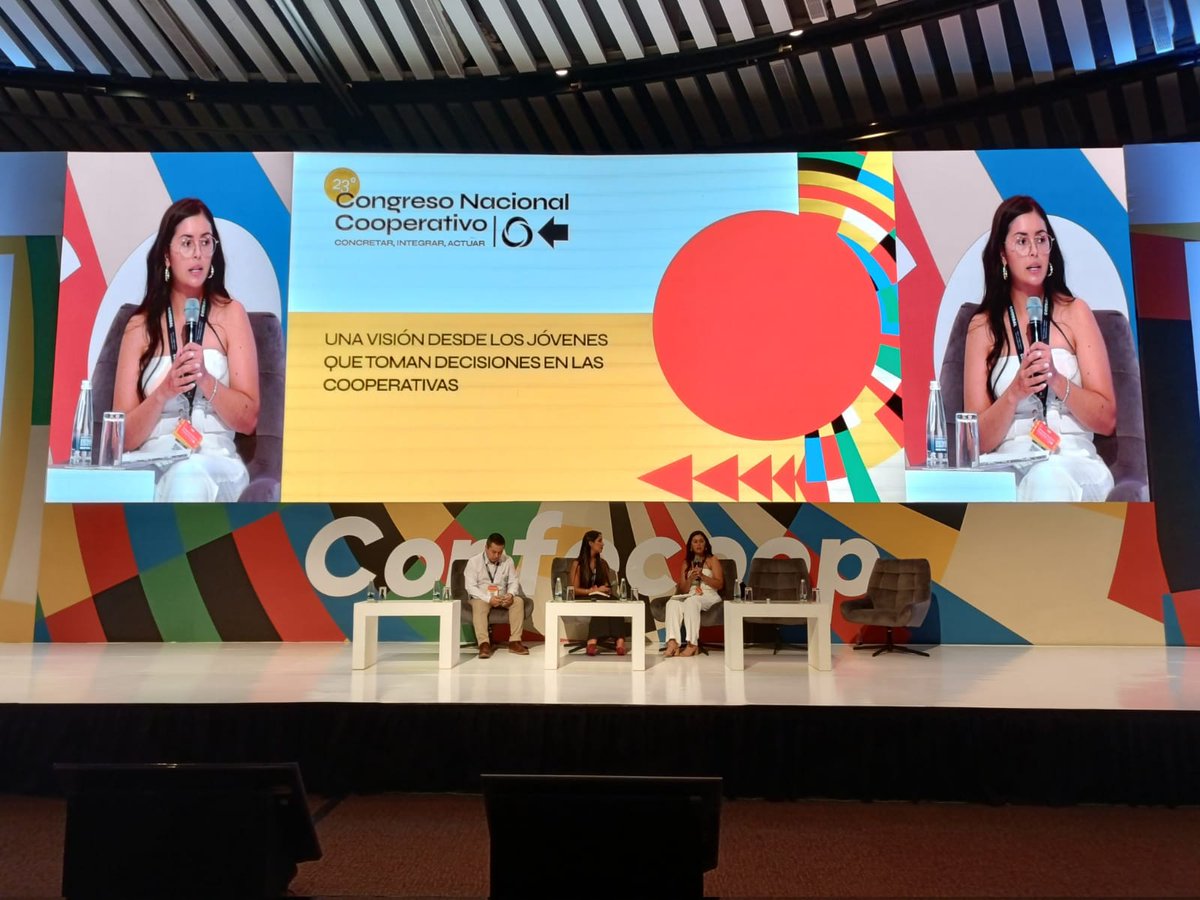 ConfecoopAnt's tweet photo. #AEstaHora | Nuestra Gerente de la Cooperativa @coomunal, Mónica Zuluaga Giraldo, y la Directora de Comunicaciones de @CONFIARCoop, participan en el panel: "Una visión desde los jóvenes que toman decisiones en las cooperativas". https://t.co/4gWefUD6dJ