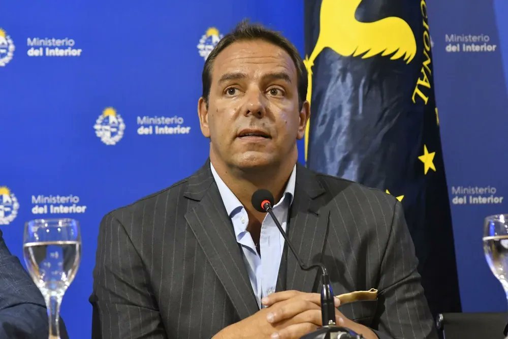 🗣️Ignacio Ruglio: "El Campeonato Uruguayo es nuestra obligación y si perdemos eso de vista, nos puede salir muy caro a fin de año" expresó via estado de WhatsApp el presidente de Peñarol.