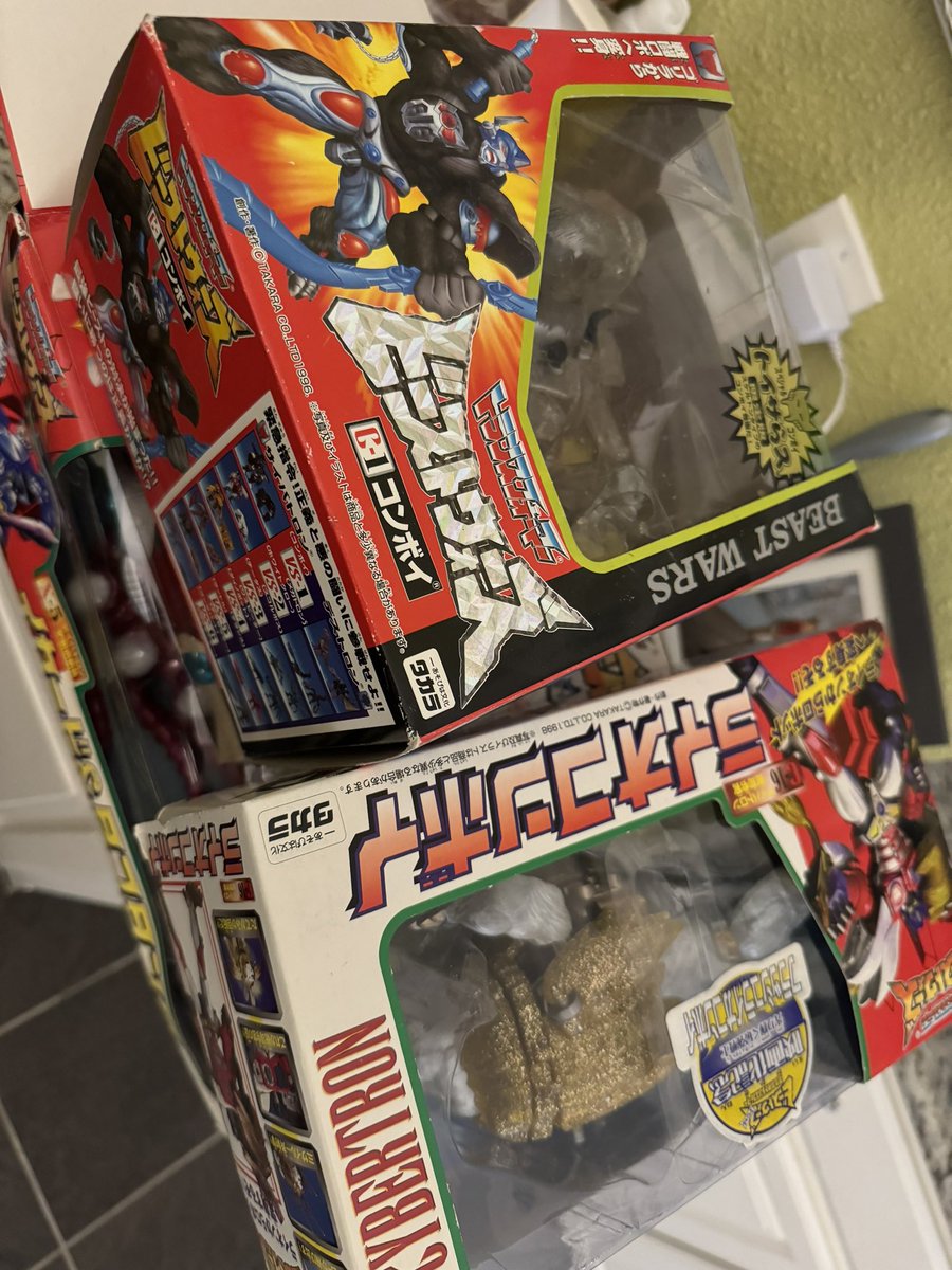 ThatJohnD's tweet photo. Putting some gems on #ebay tonight. ID: Cloudburst 

#transformers #beastwars #hasbro #takara https://t.co/GIdSUSJdsZ