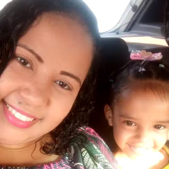 choquei's tweet photo. 🚨BRASIL: O motorista Wenderson Fagundes Melo de Oliveira, que atropelou mãe e filha em uma faixa de pedestres em Vila Velha e fugiu sem prestar socorro, pagou uma fiança de R$ 1.500 para ser liberado. A menina morreu hoje, e ele responderá ao processo em liberdade. https://t.co/dcIPoUBFyf