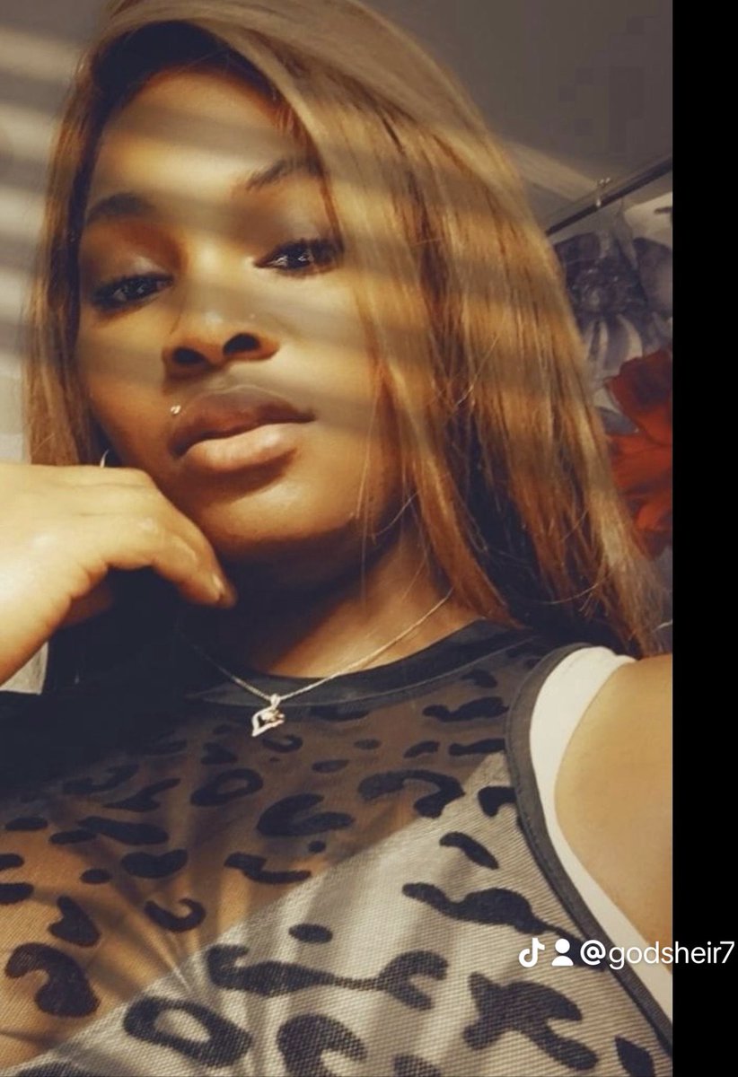 cmatlock03's tweet image. Happy day of life my gorgeous one! I hope today brings you happiness and joy with a bit of what you want and all you need! Love you to life!