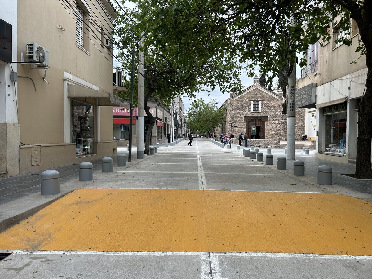 Esquina IGLESIA SANTO DOMINGO…
Si
Si
Si
…, SÉ que falta mucho, aunque menos que antes!
GRACIAS RQ
GRACIAS: OBRAS - VECINOS y B
RiojaQuerida