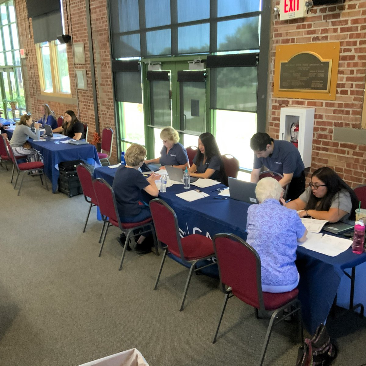 VVSeniorCenter's tweet photo. Thank you to Arizona Public Service - APS for visiting us. We enjoyed hosting your Customer Open House! Thank you for helping keep our seniors connected! #cottonwoodaz #campverdeaz #clarkdaleaz #jeromeaz #beavercreekaz #verdevalleyaz #supportseniors https://t.co/bojmylDcxQ