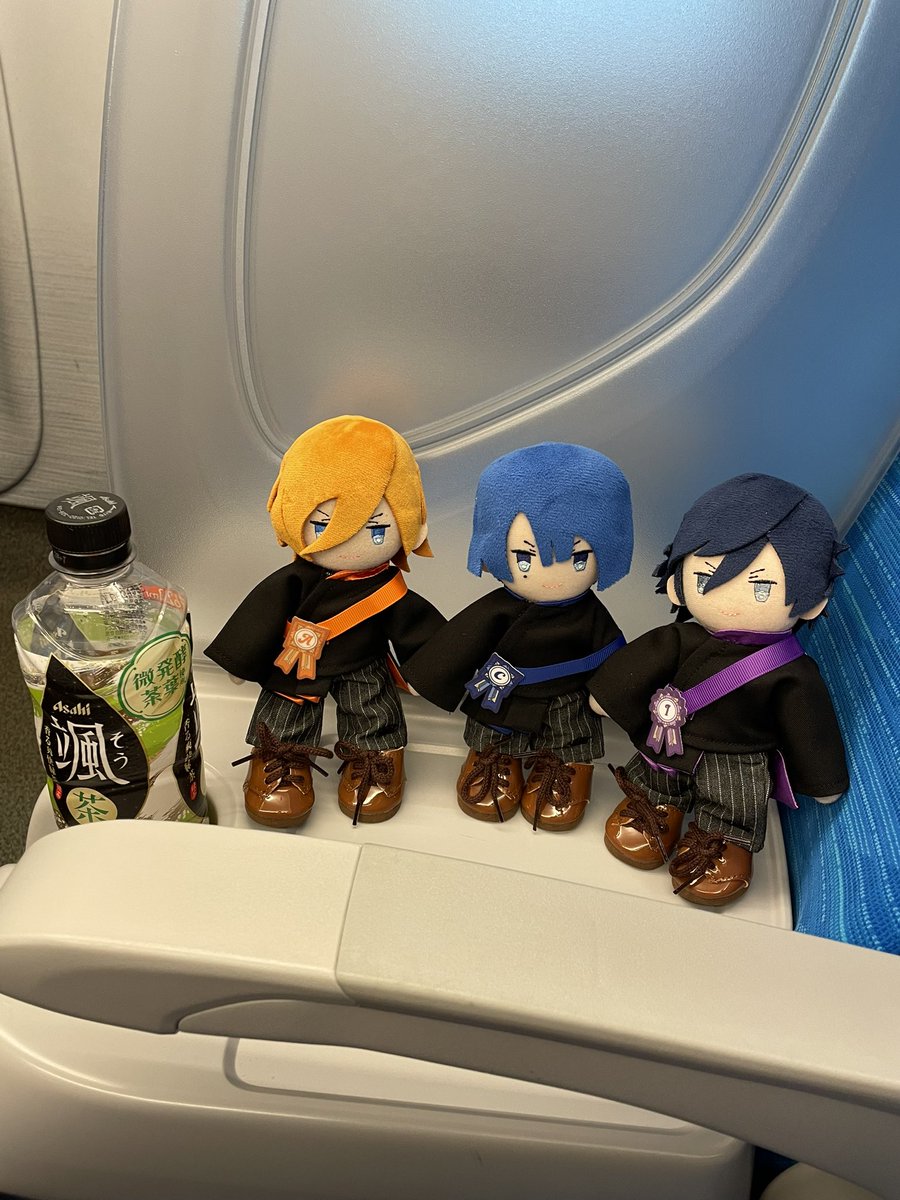 fastivaroom's tweet photo. ST☆RISH LIVE STAR TREASURE -MOONSHINE-に向けて出発です🌈🚄💨
S work P席！静かで広くて快適すぎる☺️昨日みっちり仕事して寝てないので寝ます😴おやすみなさい😘誰か新横手前で起こしてねw https://t.co/v7THrP9Fk5