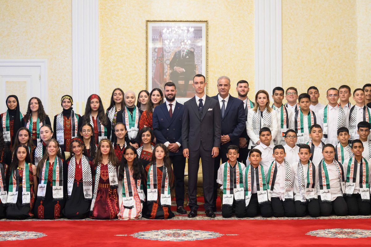 🇲🇦🇵🇸| Le prince héritier Moulay El Hassan a reçu au Palais royal de Tétouan des enfants palestiniens pour des colonies de vacances au Maroc comme chaque année depuis 2008.
