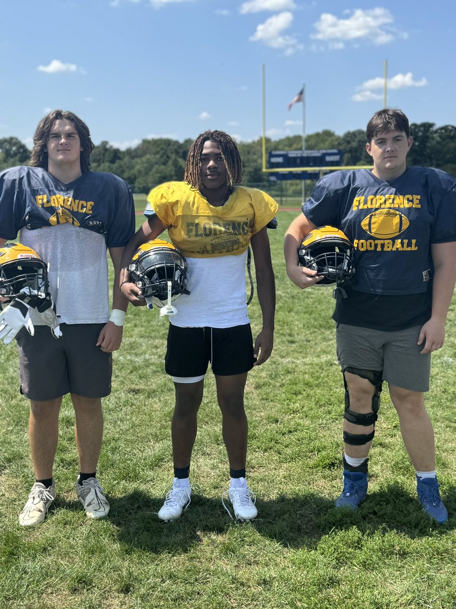 JoeFrappolli's tweet photo. These young men were chosen by their teammates and coaches to represent and lead the 2024 Flashes football team.

Jr. OL/ DE Conor Clevenger 
Jr. RB/ LB Julian Jean-Baptiste 
Sr. OL/ DL Brenden Boucher 

Congratulations men. #GoBlue #WeAretheStorm @FTSD_football https://t.co/4r5ujFyspD