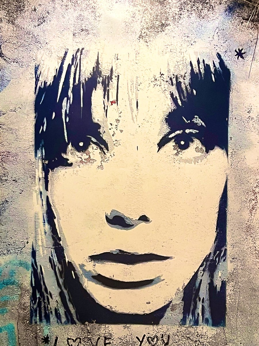 BenHeath2021's tweet image. Help please to settle a debate ….. What actress does this women look like ???? #BlindSide