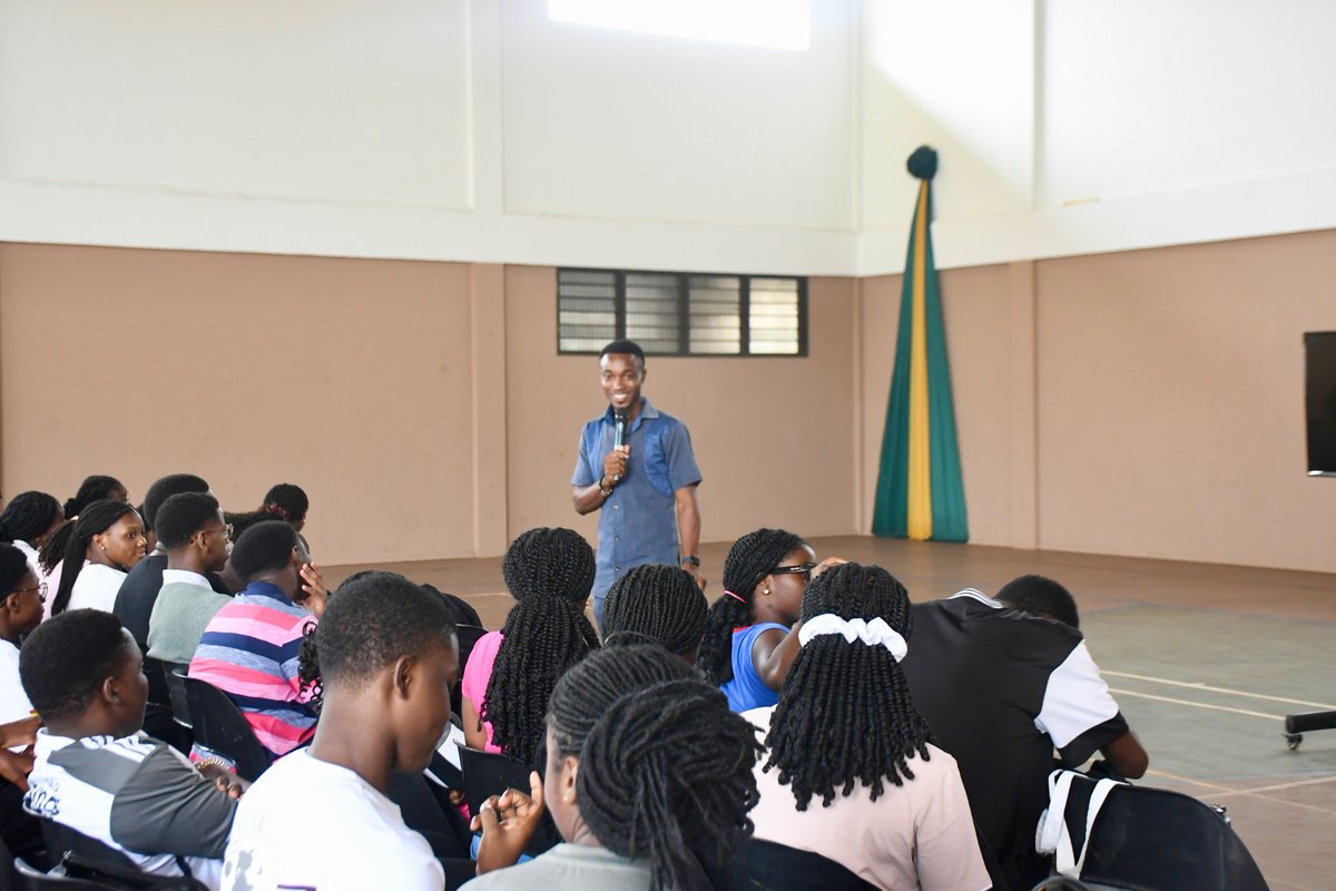 TIS_Ghana's tweet photo. Enjoy highlights of the DP 1 orientation held this week. Students were introduced to the diploma program. They interacted with teachers from the various departments. The IB class of 2025 are ready for the IBDP.
#tisexperience #ibworldschools #ibdiplomaprogramme https://t.co/74v3mEJK2b