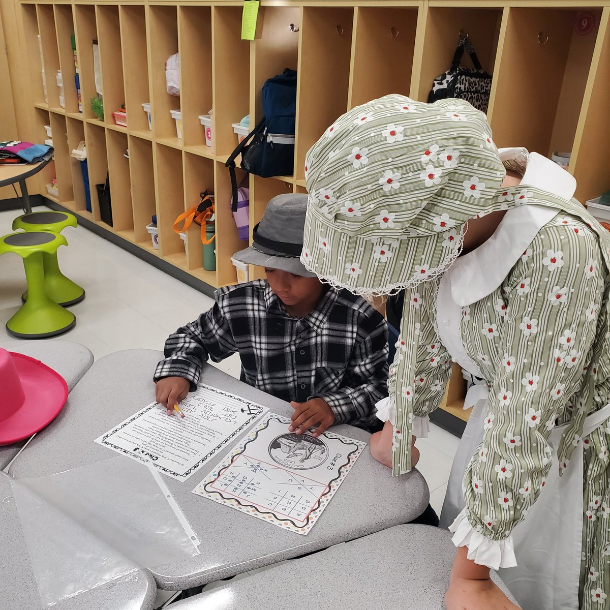 MrsJBonds's tweet image. Our 5th grade teachers did a great job engaging students in Moving West day-with a variety of meaningful learning experiences! @LugoffElem @kcsdschools #LESengagementCOUNTS