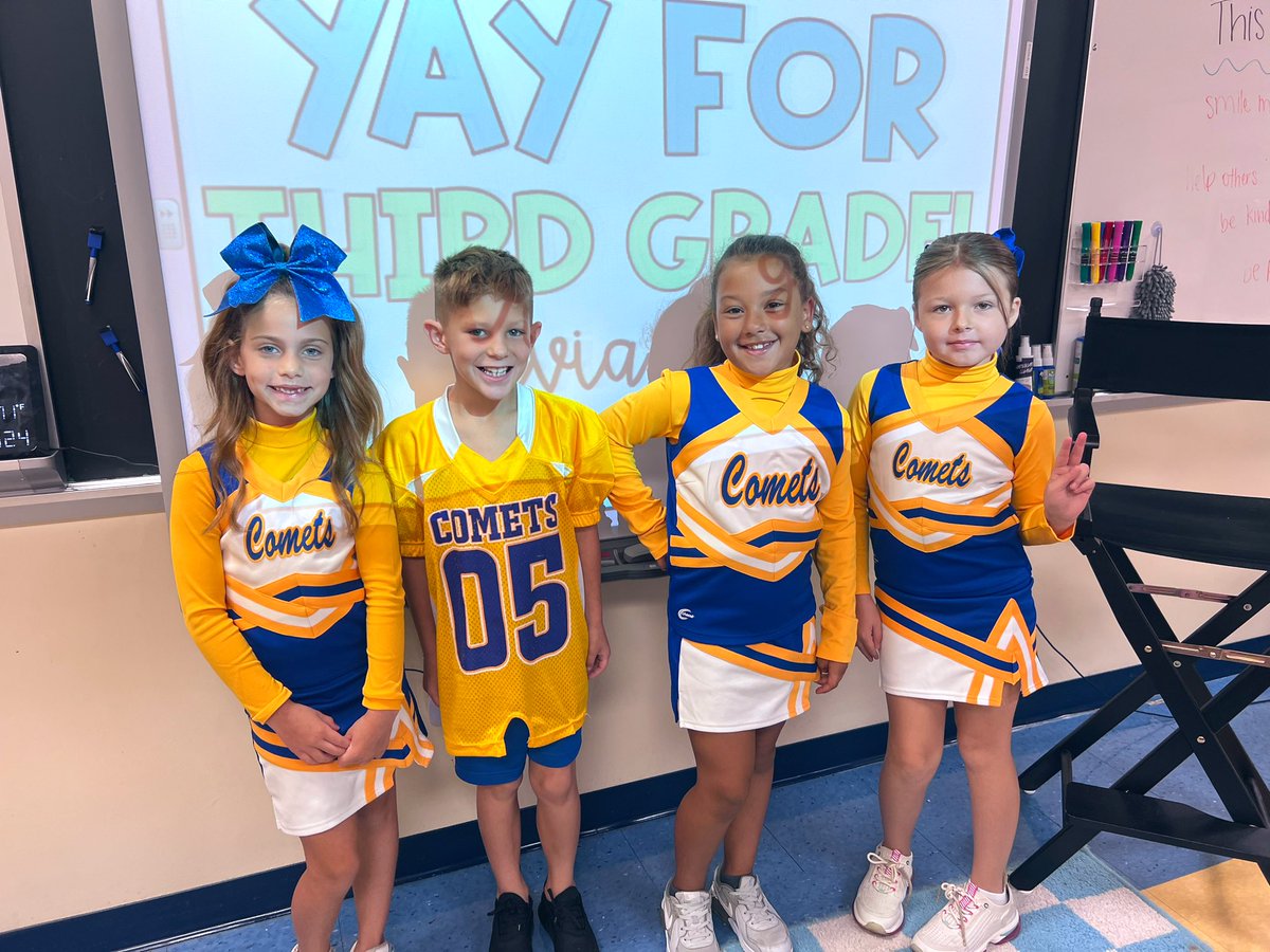 These <a href="/Coventry_Comets/">Coventry Schools</a> celebrated the 3rd day of 3rd grade today!!! They rocked the “3s Trivia”! 🩵💛3️⃣