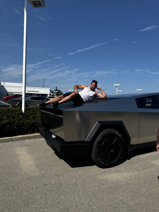 Watch Dante Colle ®'s leaked NSFW photo on TwXstars