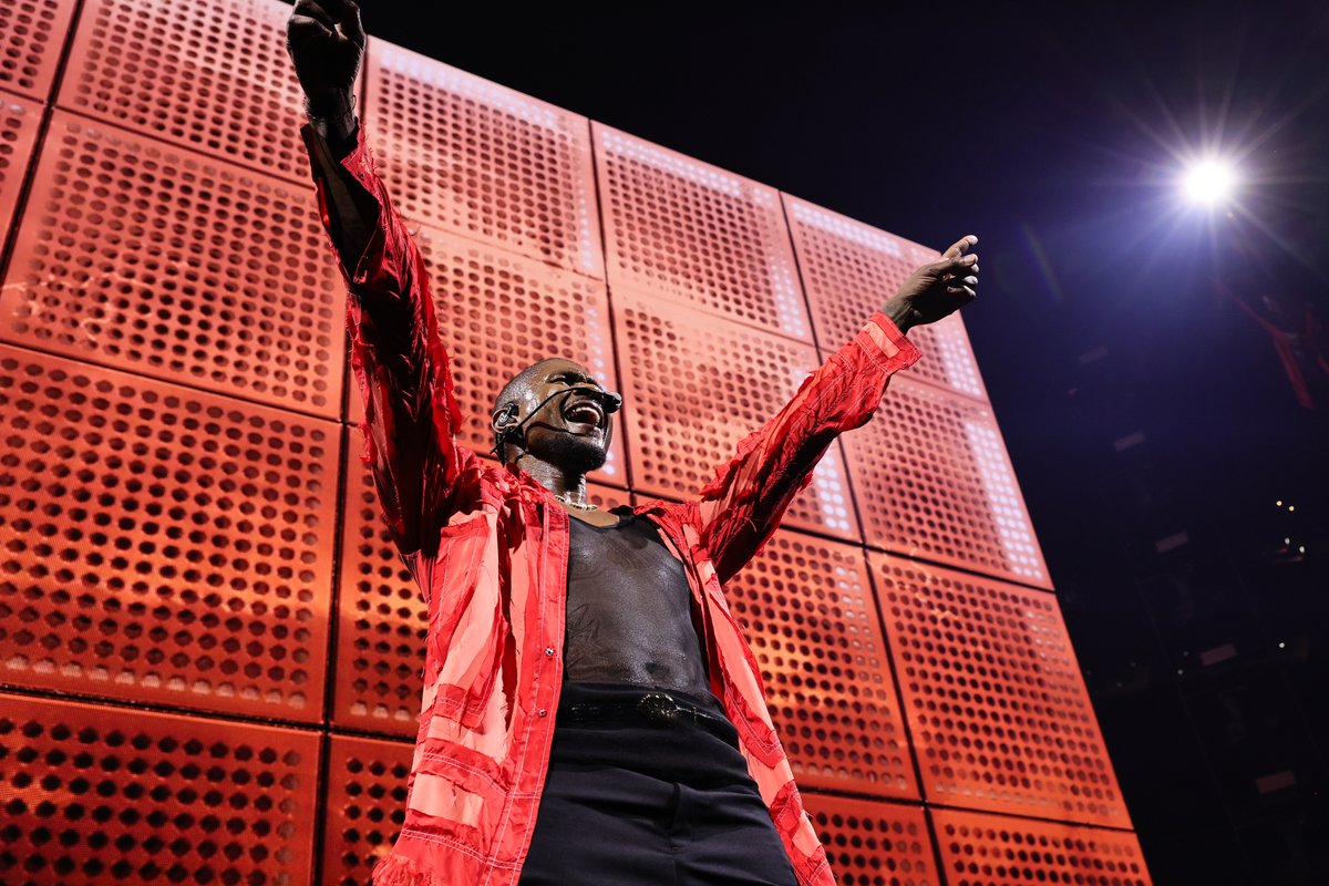 IntuitDome's tweet image. USHER is always a certified 20 🤩 Past Present Future Tour is officially here🔥Can't wait to welcome him to our house for FOUR nights on Sept 21, 22, 24, &amp;amp; 25 -- who's coming?! #PPF #PPFTour #PastPresentFuture

📸: Theo Wargo for Getty Images