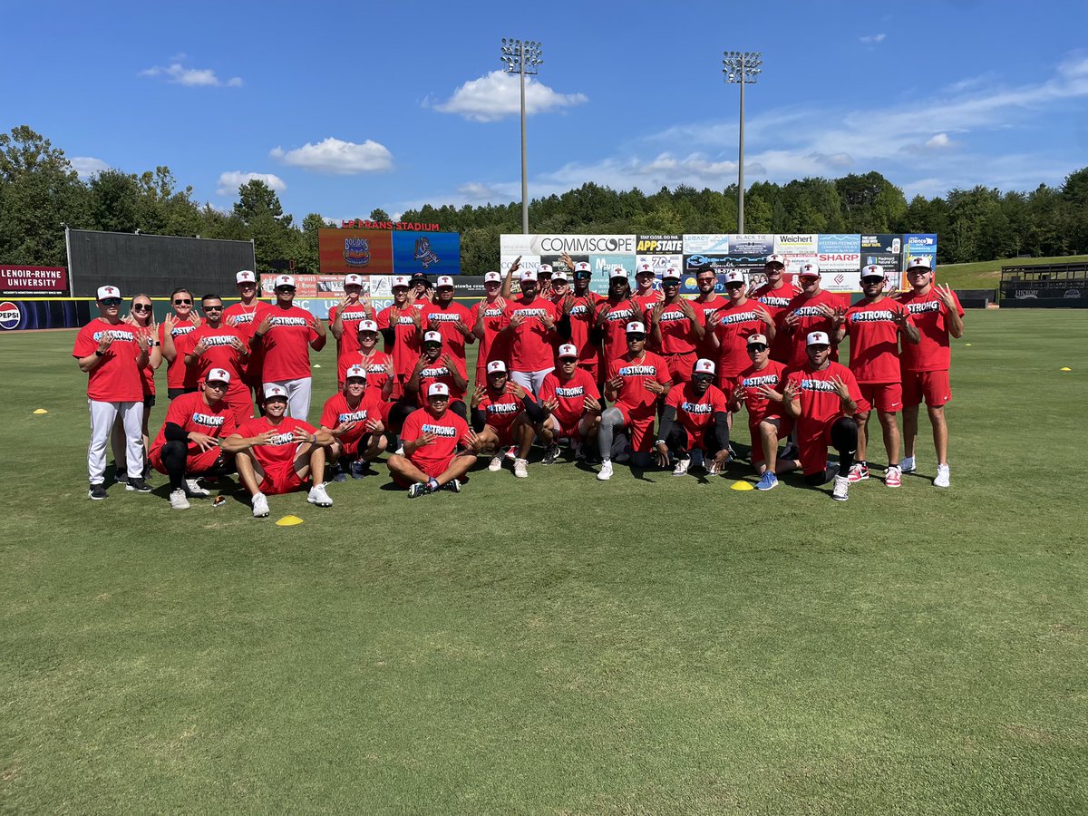 Hickory Crawdads tweet media