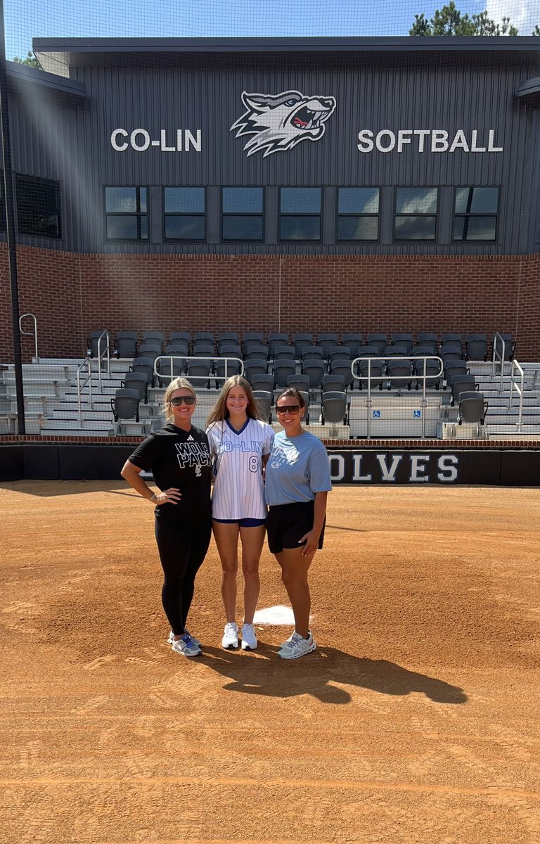 Blessed to say I have now received my THIRD offer from <a href="/CoLinSoftball/">Co-Lin Softball</a>!! So thankful for <a href="/CoachMeleah/">Meleah Howard</a> and <a href="/coachbeall07/">Amber Adcock Beall</a> I love it here!!!