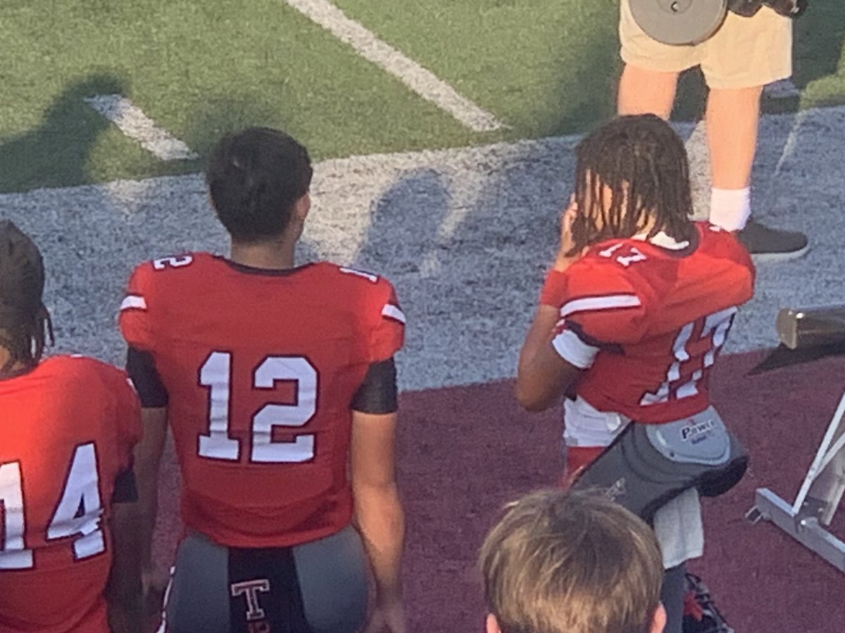 JahariNation's tweet photo. I never would’ve thought this time last year that I would have the opportunity to play on varsity at THE THOMPSON HIGH SCHOOL. BLESSED! #NONSTOPNATION #ROLEX #IMJ @coachmarkf @HallTechSports1 @quarterbackmag @raisingchamps_ @QB_CoachColeman @maxwellthurmond @QBHitList https://t.co/DLzTbFiBvI