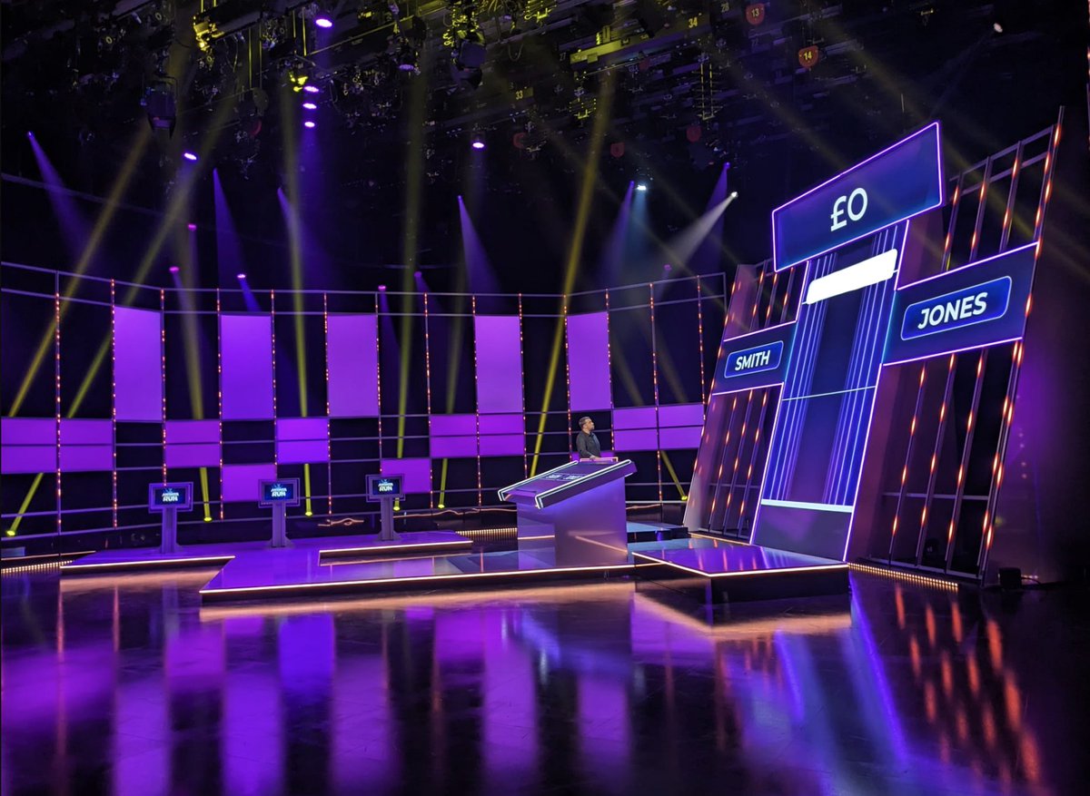 GiNgEr_JaMeS's tweet image. And that’s the first week of The Answer Run done! It’s great to see so many have enjoyed watching after all the hard work we’ve put into it. Seeing it go from a tiny little office to a full blown studio was amazing. Join us next week at 4:30pm on BBC One &amp;amp; iPlayer #TheAnswerRun