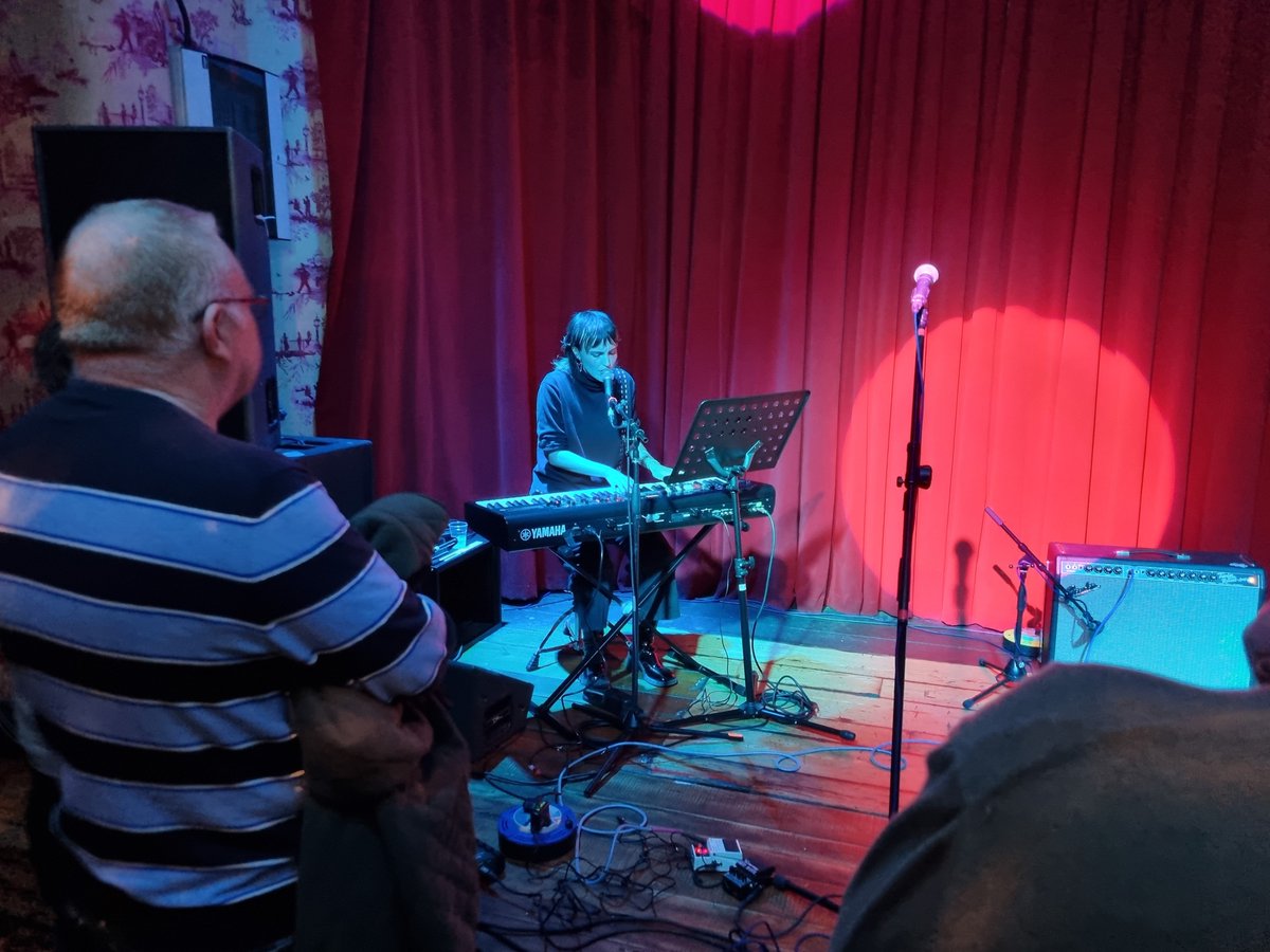 Johnny__Mcr's tweet photo. Two great solo sets by @danagavanski   and @jessswilliamson tonight at Deaf Institute Manchester. https://t.co/ezqApLHoTQ