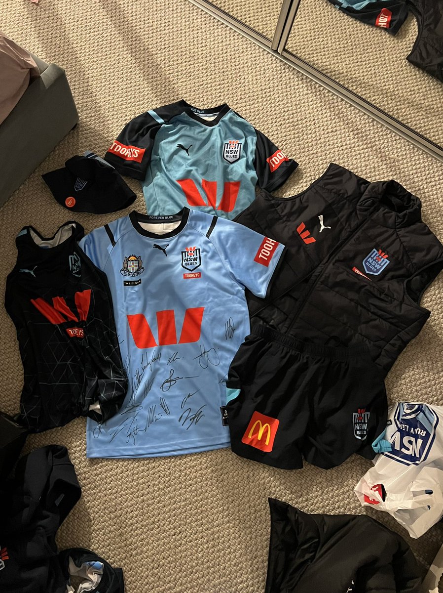 Finally getting around to unpacking and have loads of blues gear to give away, will pick 5 winners who quote retweet this post and tag your mates. Will pick the winners in 2 weeks after we play Souths in the last round, unlimited entries, must be following my account. Goodluck 💙