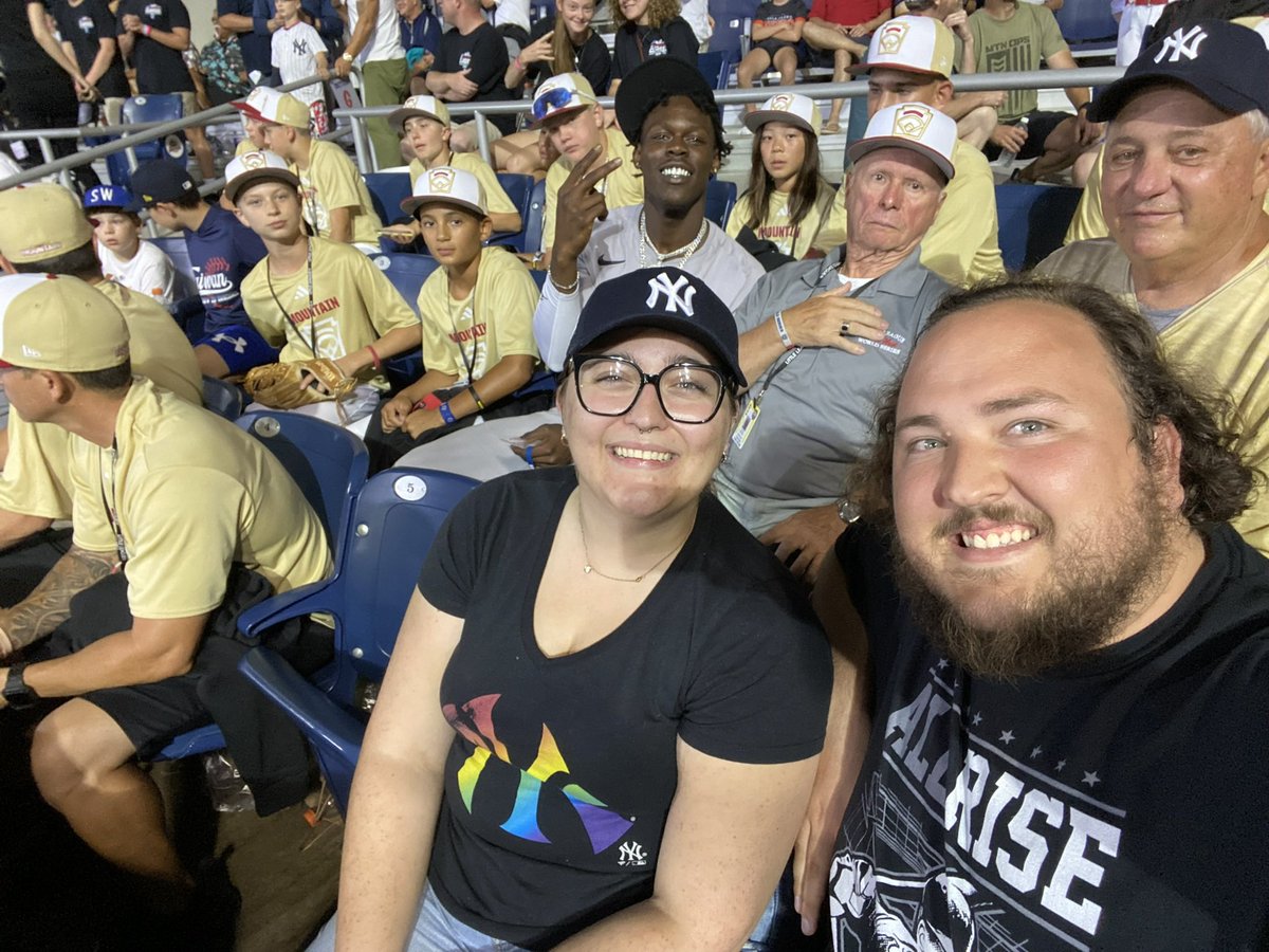erockmvp's tweet photo. I wouldn’t be where I am or who I am today if it wasn’t for my mother and @LittleLeague so it only makes since that it’s because of these two that I got to have the best experience of my life. The Little League World Series was a fantastic experience and the Classic was crazy. https://t.co/ffLDxZkrRf