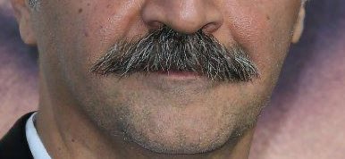 La réussite est une hallucination pour ceux qui ne savent pas ce qui se cache derrière. Et ouais Tous les choses peuvent écrire dans un papier blanc sauf que...