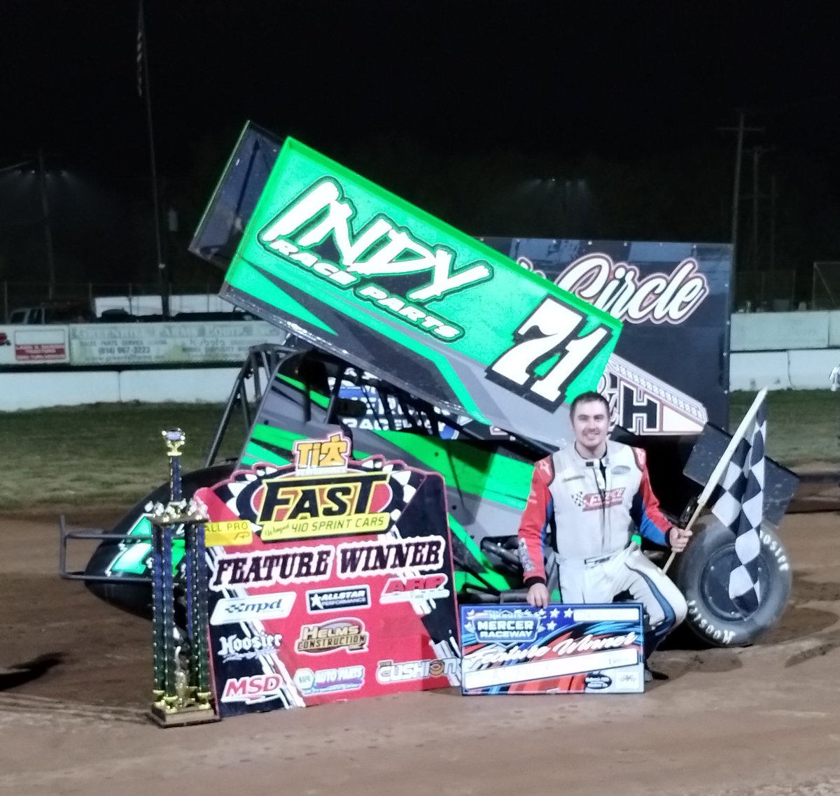 SprintCarNews's tweet photo. AJ Flick dominates the Western Pennsylvania Championship @Mercer_raceway in his first night behind the wheel of the @IndyRaceParts 71 https://t.co/qwLXwf2wBz