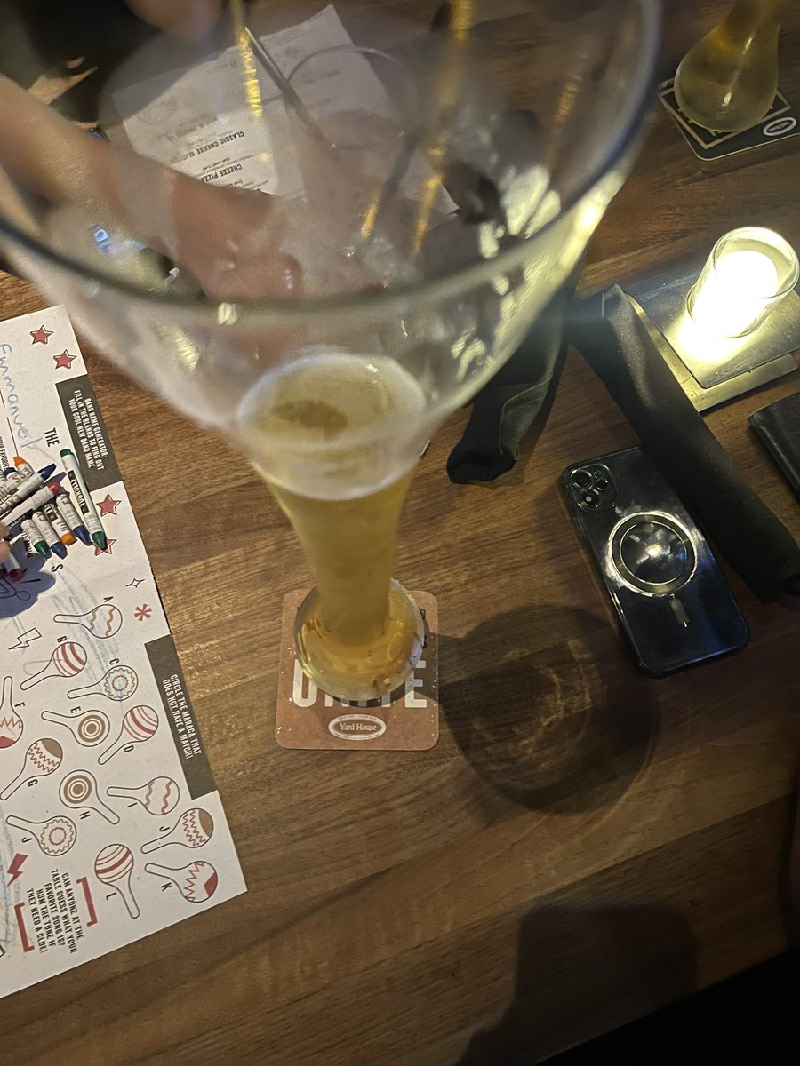 Drisfrutando una beer 🍺 #yardhouse