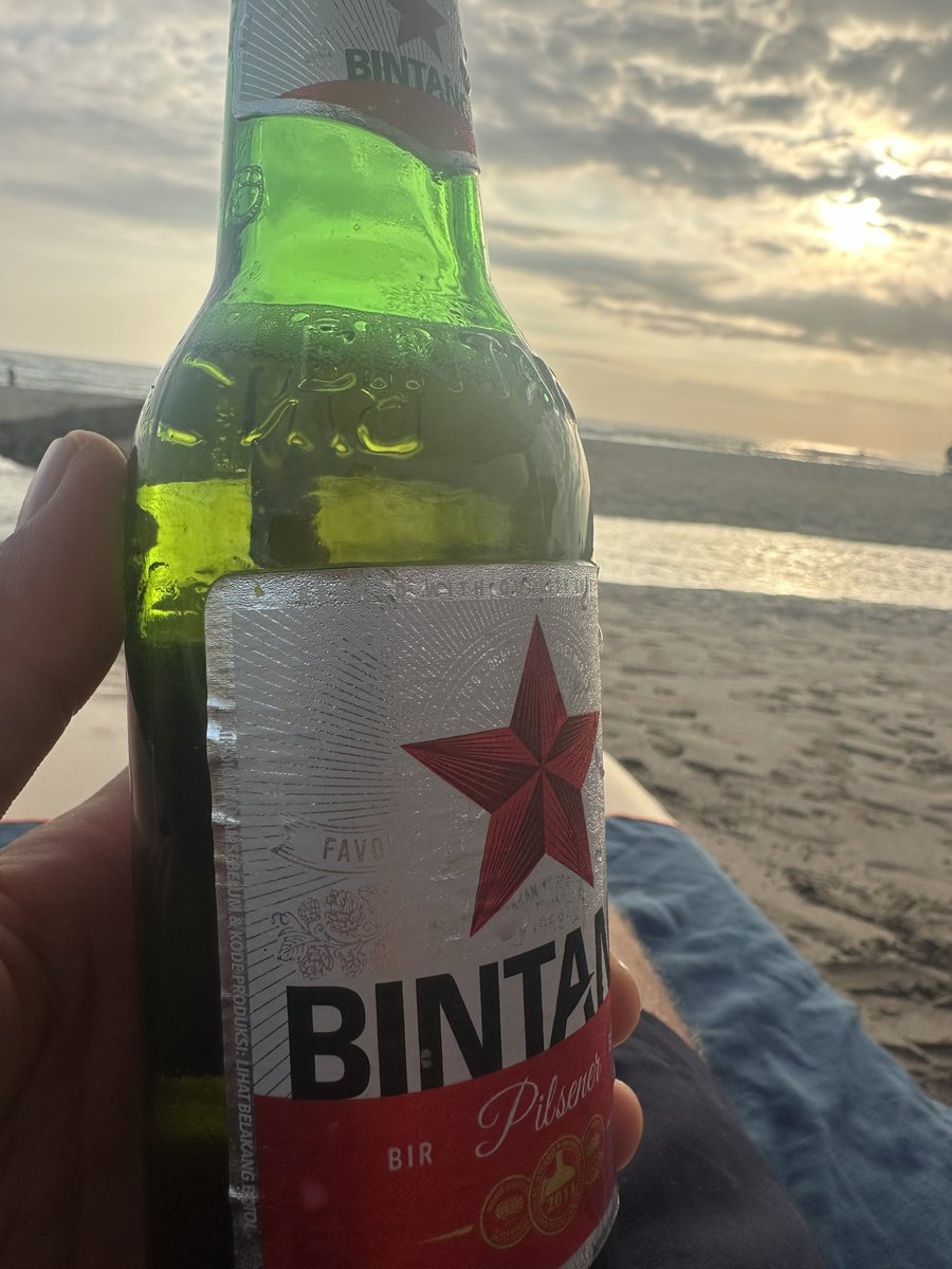 Joeyleeuwarden's tweet photo. Eerst balen dat ik de eerste thuis wedstrijd mis in het nieuwe stadion en daarna niet mee kan naar Oss uit. Maar ik mis he-le-maal niks🙄 dramatische bende #Cambuur
Bali is een fantastisch eiland, dat wel😍 https://t.co/uV2S4G98I4