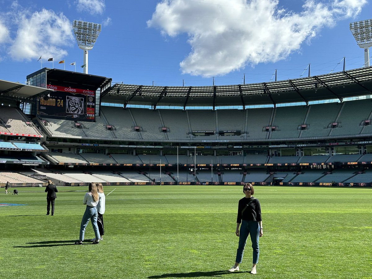bigscottryan's tweet photo. Beautiful day for it!! 
#AFLTigersSuns #gotiges https://t.co/FMOxIGTGSL