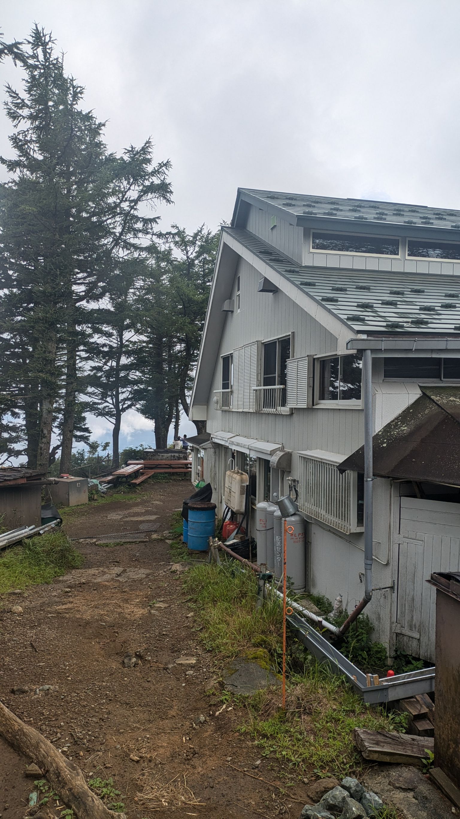 三ツ峠山荘 on X: 三ツ峠山荘 on X: