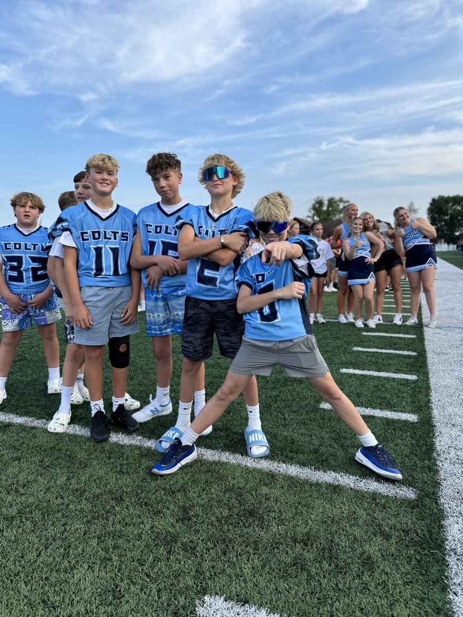 Q92Sports's tweet image. Click the link below for the full photo album from tonight’s matchup between @LouisvilleLepFB and @PhilaFootball 

facebook.com/q92sports?mibe… 📸 

#Q92Sports
#Score7