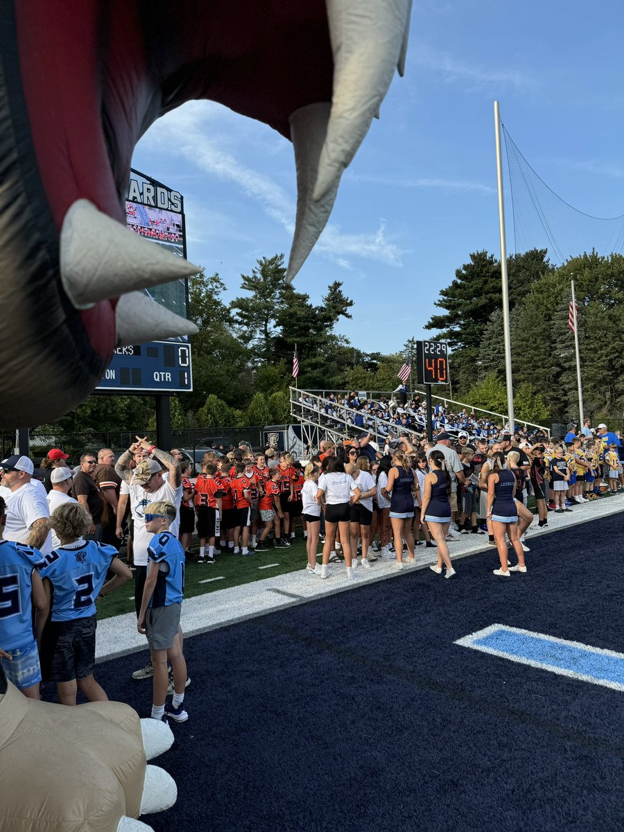 Q92Sports's tweet image. Click the link below for the full photo album from tonight’s matchup between @LouisvilleLepFB and @PhilaFootball 

facebook.com/q92sports?mibe… 📸 

#Q92Sports
#Score7